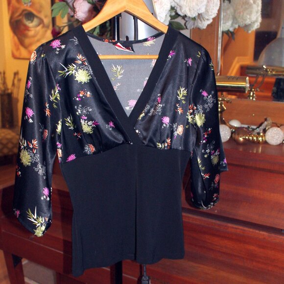 Funky and Eclectic Kimono Inspired Y2k Top MADE IN CANADA - Picture 1 of 5